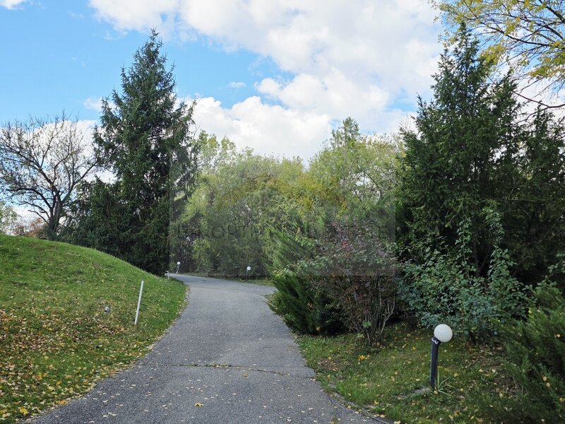 Resedinta exclusivista cu deschidere la Lacul Scrovistea.